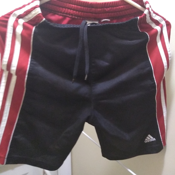 Adidas boys shorts size S (8_10yrs) - Picture 5 of 5